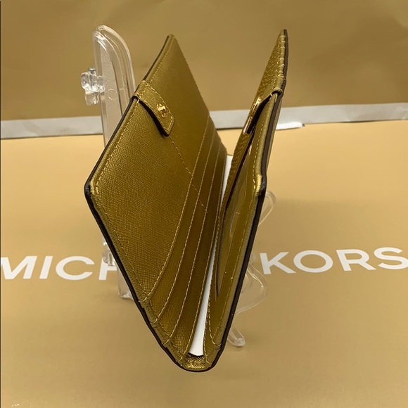 Michael Kors Jet Set Travel Md Flt Slm Bfl… - Picture 8 of 16